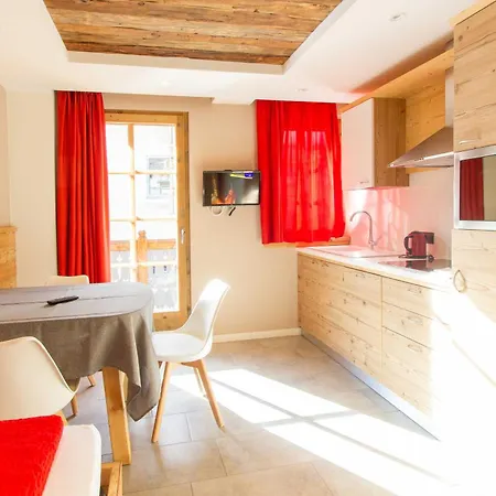 Ampas Francescato 아파트호텔 3*