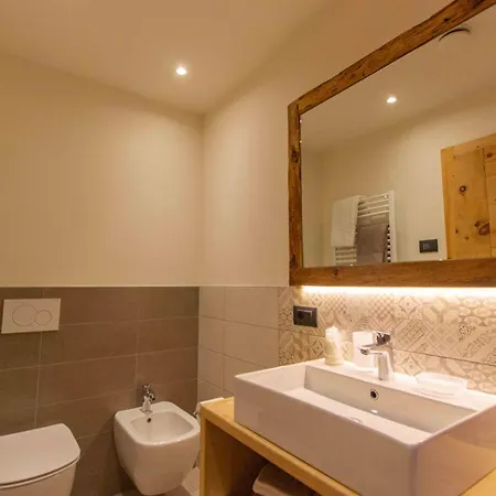 Ampas Francescato 리비뇨